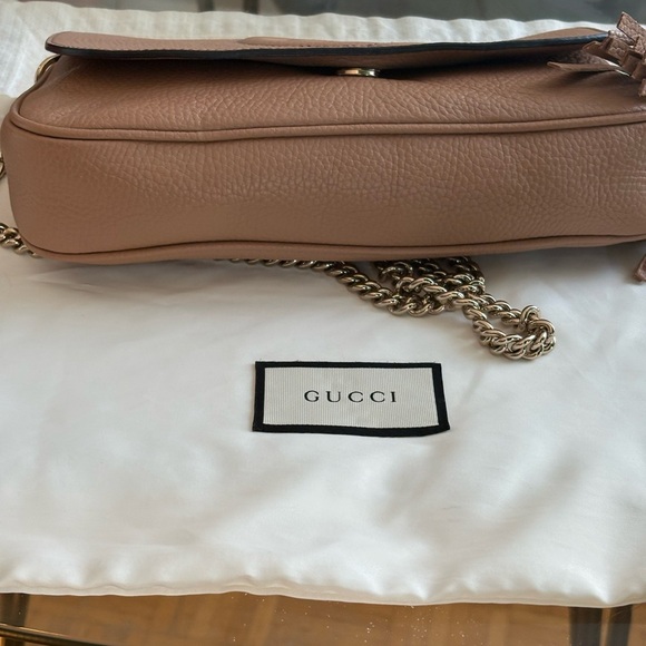 Gucci SoHo Disco GG Crossbody Flap Camelia Beige bag - Picture 9 of 16